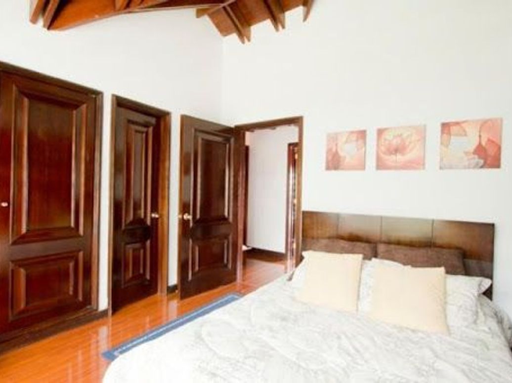 Casa de 4 alcobas en venta en Santa Barbara Alta, Bogotá, 750 m² · foto 15 de 17