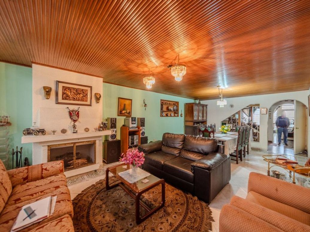 Casa de 4 alcobas en venta en San Luis, Bogotá, 304 m² · foto 3 de 20