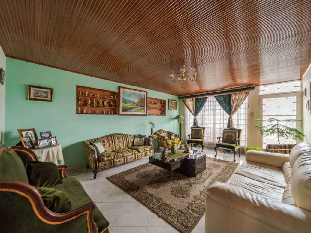 Casa de 4 alcobas en venta en San Luis, Bogotá, 304 m² · foto 4 de 20