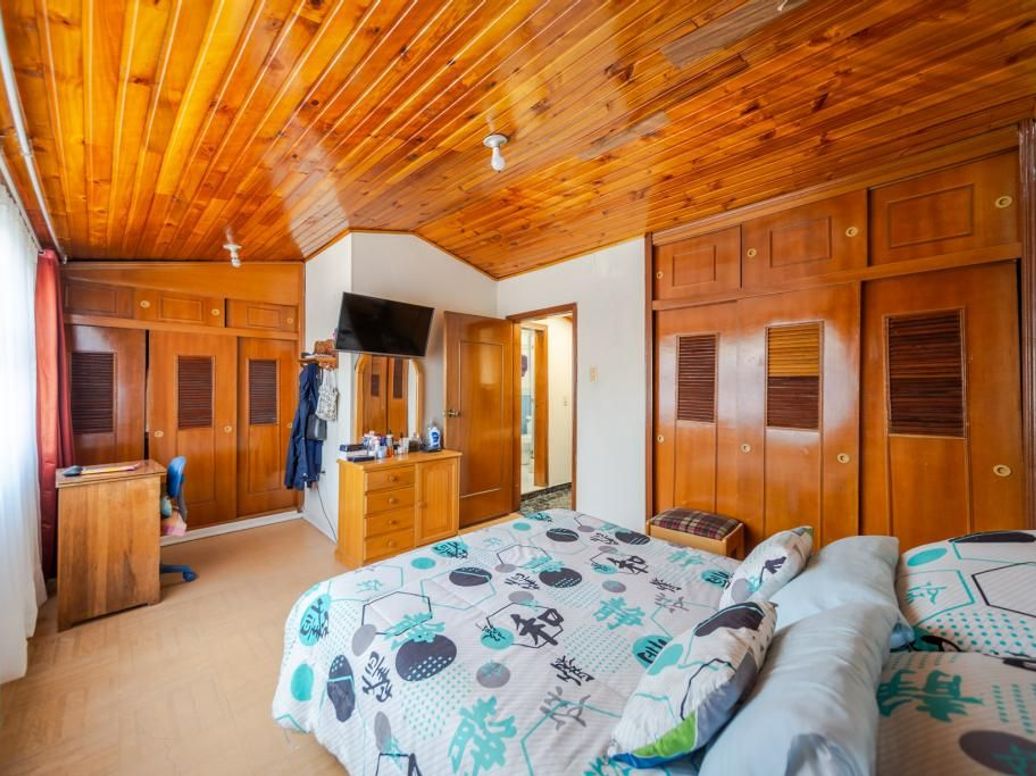 Casa de 5 alcobas en venta en Los Angeles, Bogotá, 136 m² · foto 15 de 20