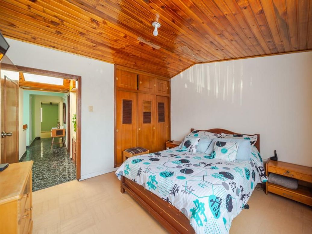 Casa de 5 alcobas en venta en Los Angeles, Bogotá, 136 m² · foto 16 de 20