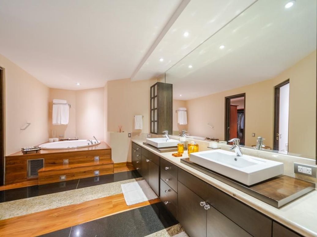 Apartamento de 4 alcobas en venta en El Refugio, Bogotá, 404 m² · foto 17 de 20