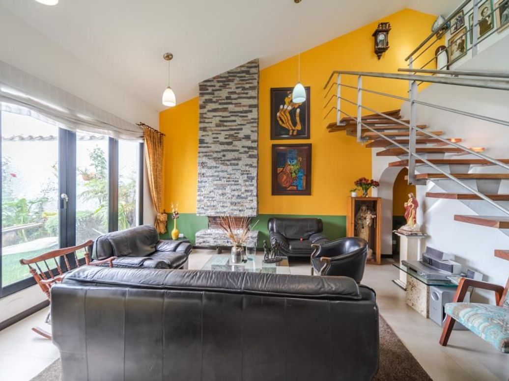 Casa de 5 alcobas en venta en Ub. Cordoba, Bogotá, 250 m² · foto 4 de 20