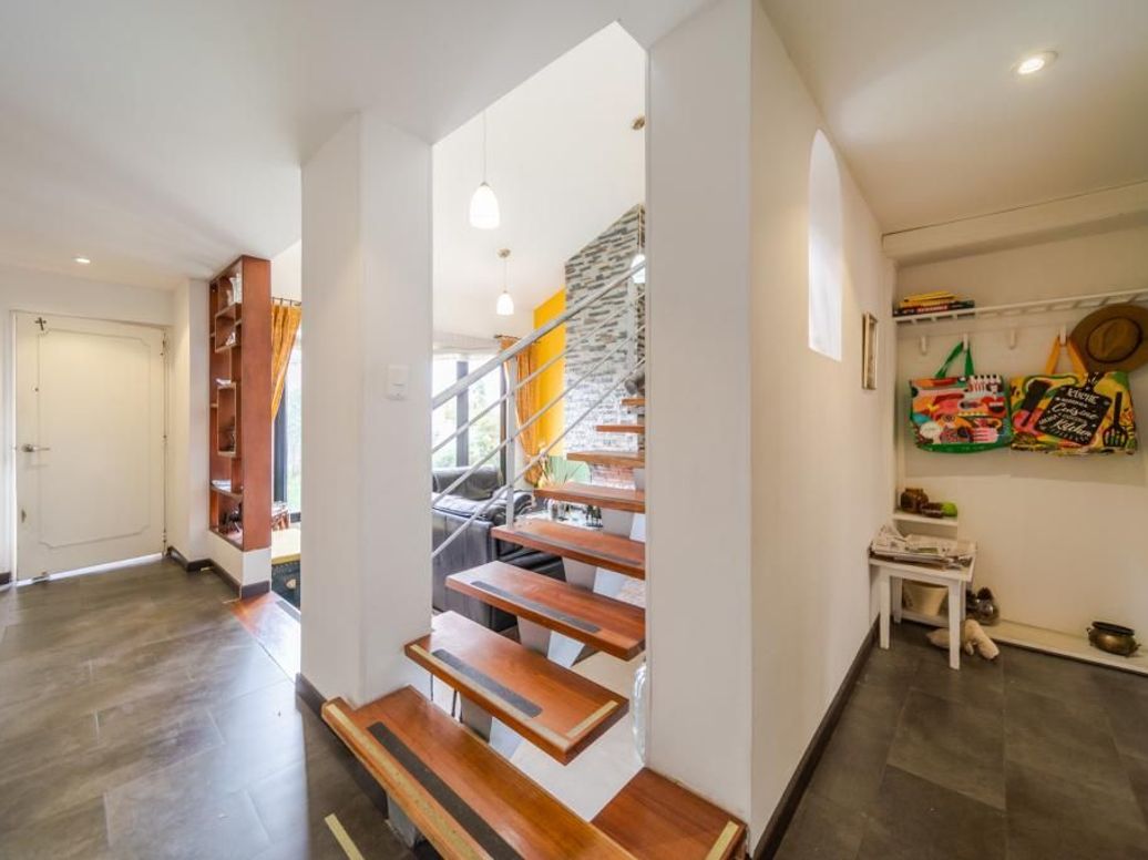 Casa de 5 alcobas en venta en Ub. Cordoba, Bogotá, 250 m² · foto 3 de 20