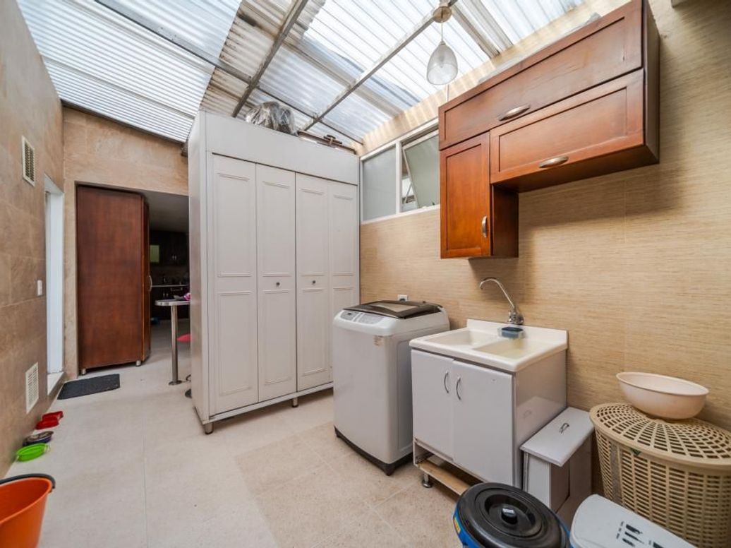 Casa de 5 alcobas en venta en Ub. Cordoba, Bogotá, 250 m² · foto 15 de 20