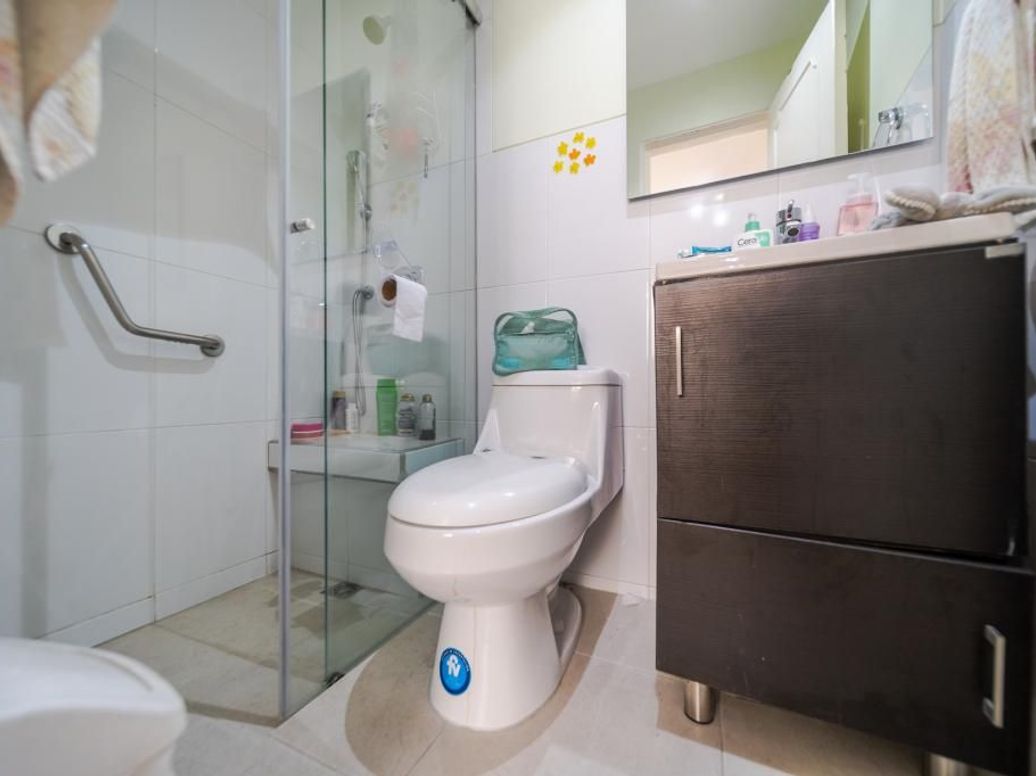 Casa de 5 alcobas en venta en Ub. Cordoba, Bogotá, 250 m² · foto 10 de 20