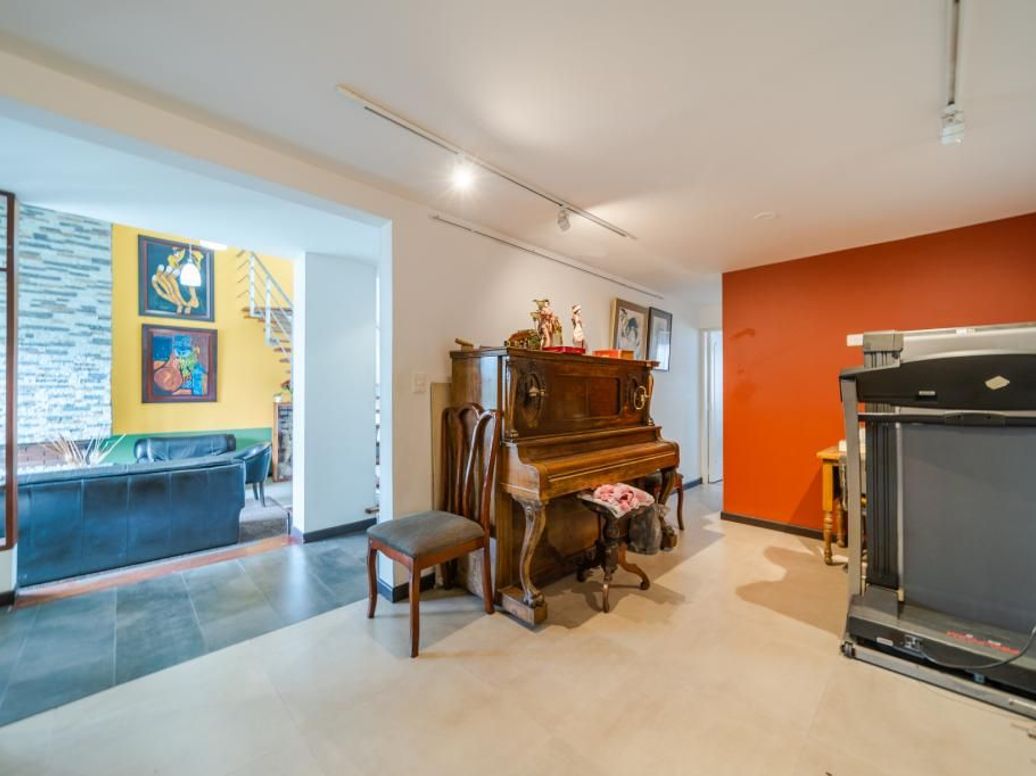 Casa de 5 alcobas en venta en Ub. Cordoba, Bogotá, 250 m² · foto 7 de 20