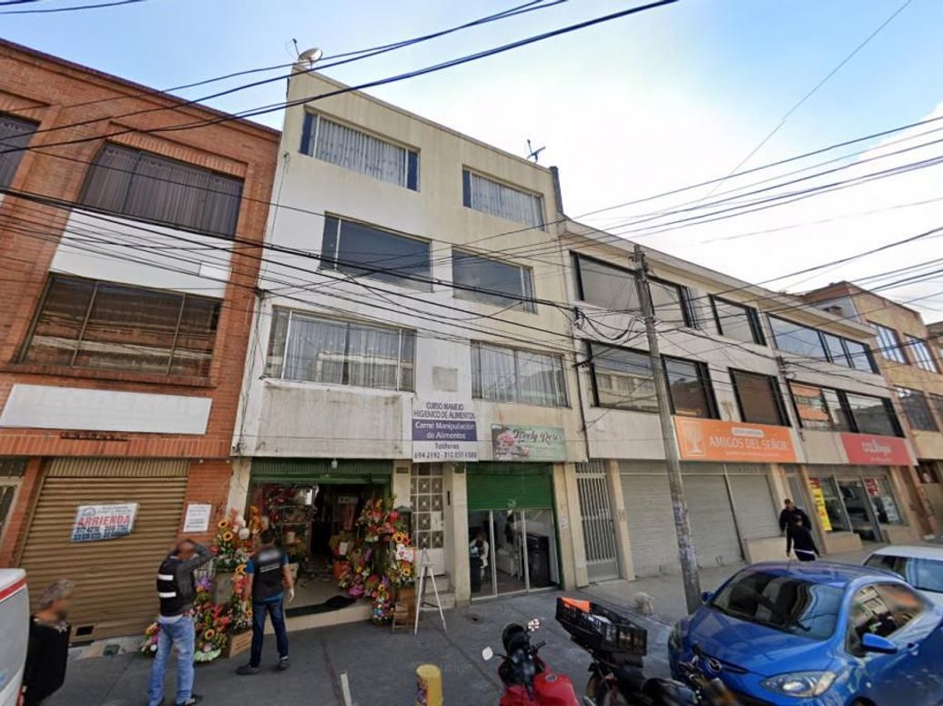 Casa de 5 alcobas en venta en Restrepo, Bogotá, 330 m² · foto 6 de 6