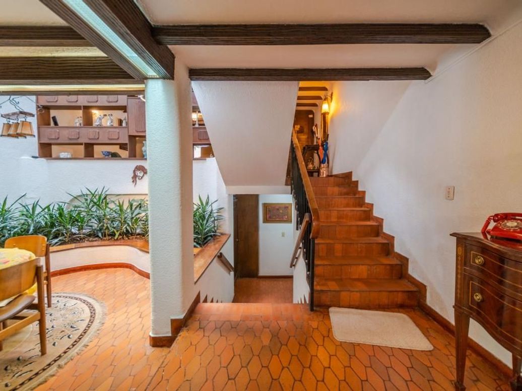 Casa de 3 alcobas en venta en Santa Barbara Central, Bogotá, 266 m² · foto 9 de 20