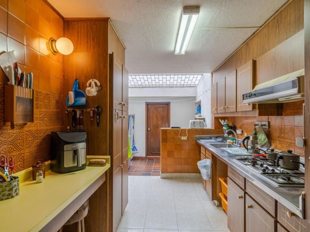 Casa de 3 alcobas en venta en Santa Barbara Central, Bogotá, 266 m² · foto 11 de 20