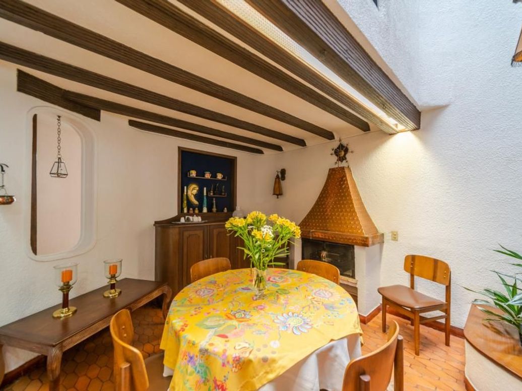 Casa de 3 alcobas en venta en Santa Barbara Central, Bogotá, 266 m² · foto 4 de 20