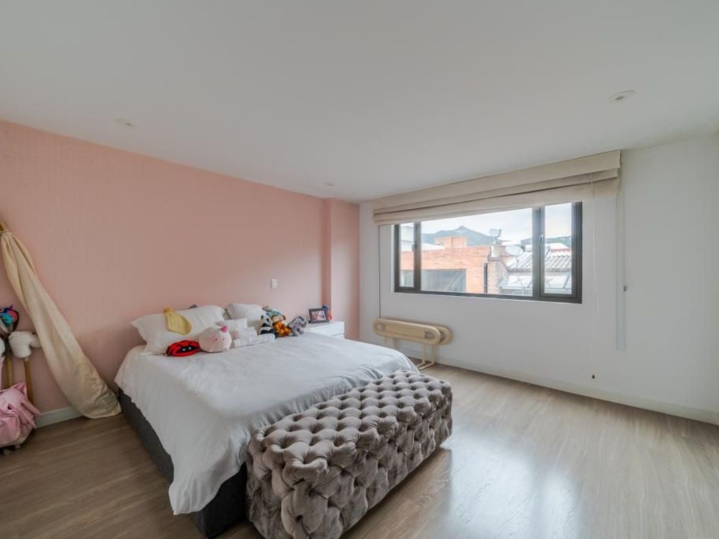 Apartamento de 4 alcobas en venta en Rincon Del Chicó, Bogotá, 230 m² · foto 4 de 20