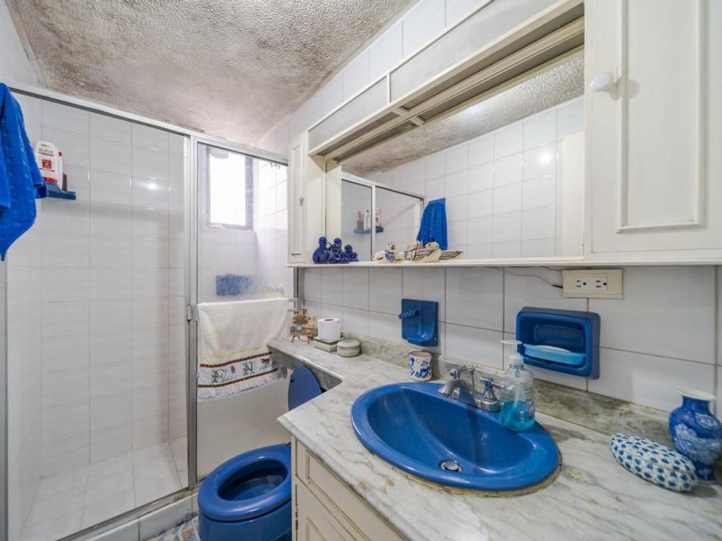 Apartamento de 3 alcobas en venta en Santa Barbara Central, Bogotá, 132 m² · foto 11 de 20