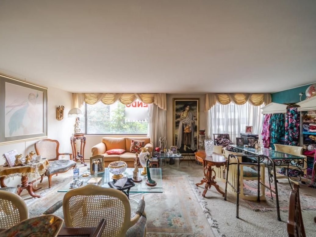 Apartamento de 3 alcobas en venta en Santa Barbara Central, Bogotá, 132 m² · foto 2 de 20