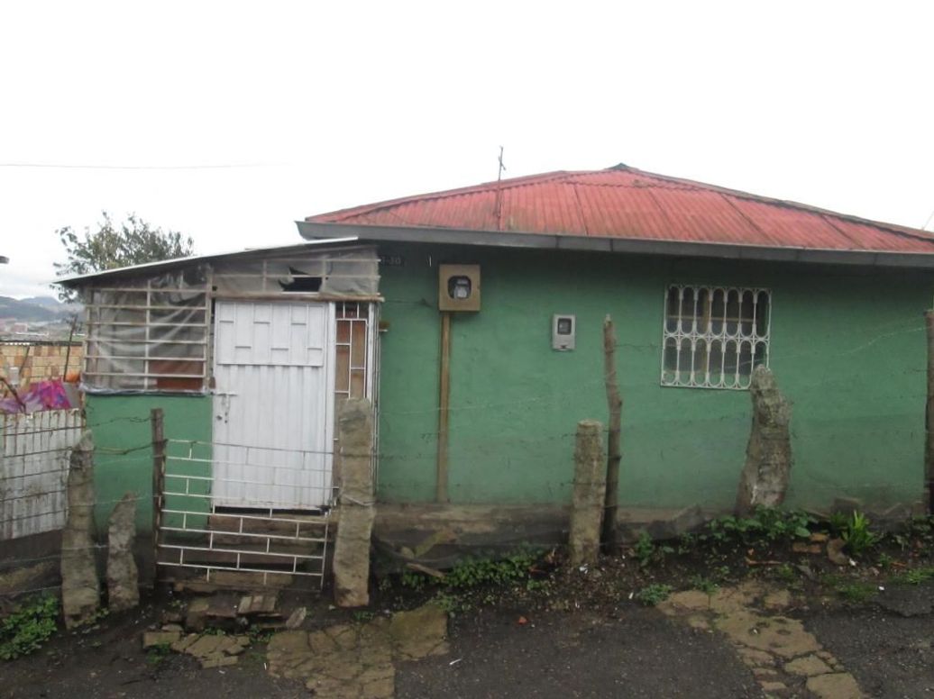 Casa de 1 alcoba en venta en Usme Centro, Bogotá, 1002 m² · foto 2 de 10