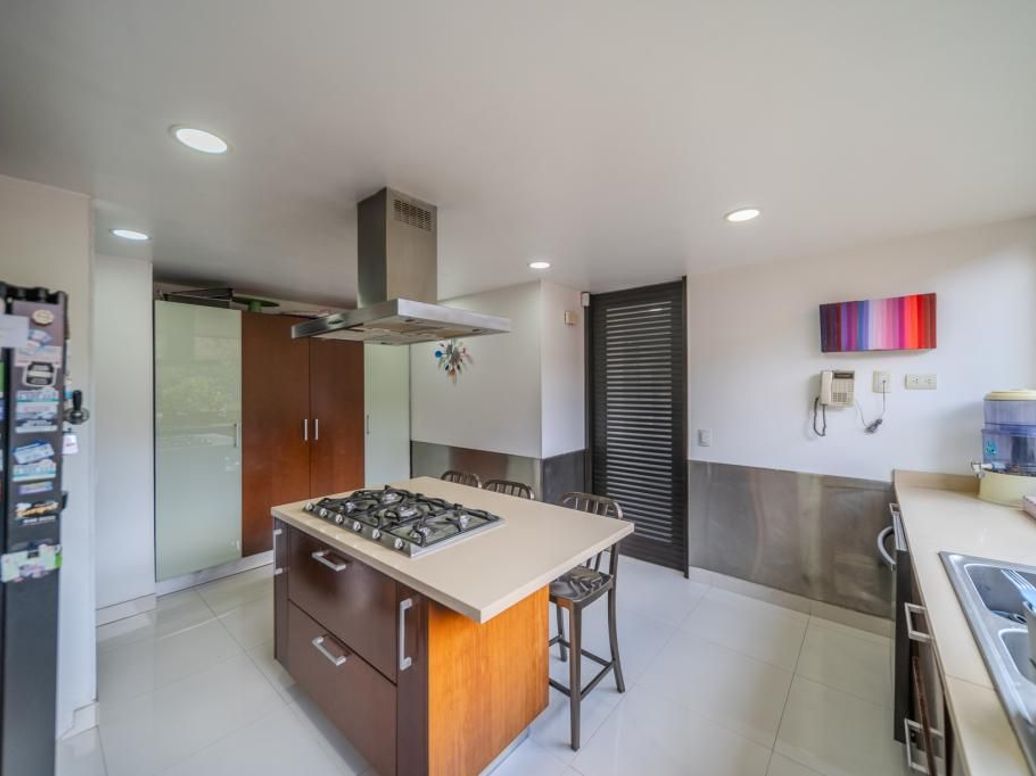 Casa de 3 alcobas en venta en Suba Naranjos, Bogotá, 300 m² · foto 9 de 20