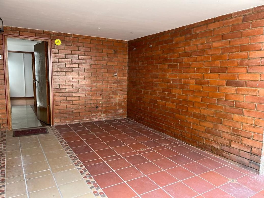 Casa de 4 alcobas en venta en Los Cedritos, Bogotá, 115 m² · foto 2 de 20