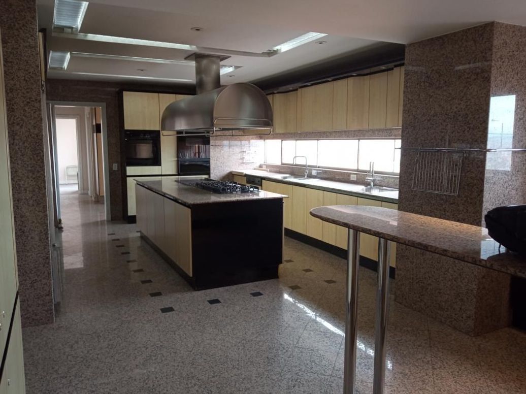 Apartamento de 4 alcobas en venta en La Cabrera, Bogotá, 421 m² · foto 10 de 20