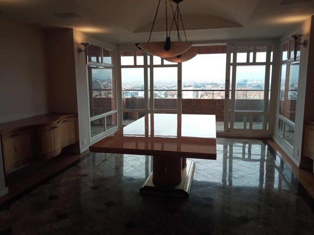 Apartamento de 4 alcobas en venta en La Cabrera, Bogotá, 421 m² · foto 8 de 20