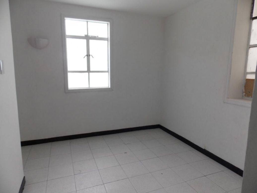 Casa de 13 alcobas en venta en Quinta Camacho, Bogotá, 478 m² · foto 4 de 20