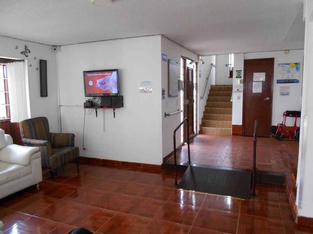 Casa de 18 alcobas en venta en Estrella Del Norte, Bogotá, 207 m² · foto 3 de 20