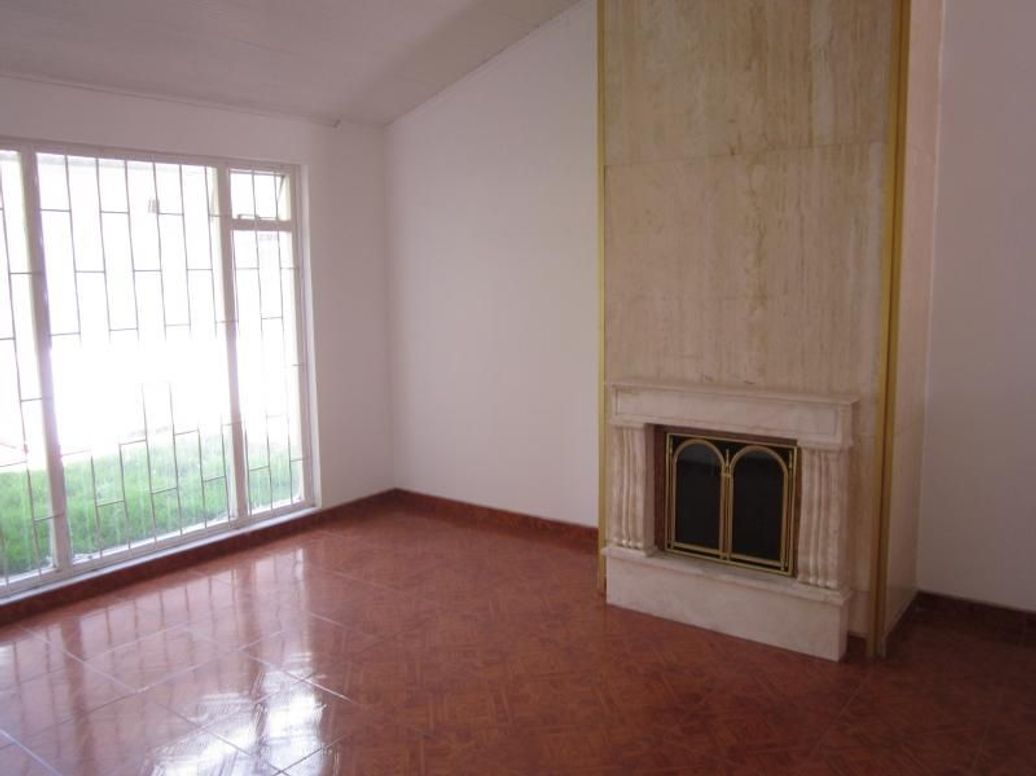 Casa de 6 alcobas en venta en Santa Barbara Central, Bogotá, 330 m² · foto 5 de 20