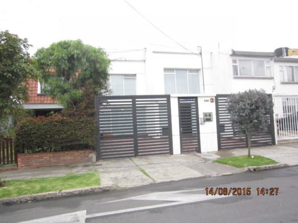 Casa de 8 alcobas en venta en Estoril, Bogotá, 263 m² · foto 2 de 20