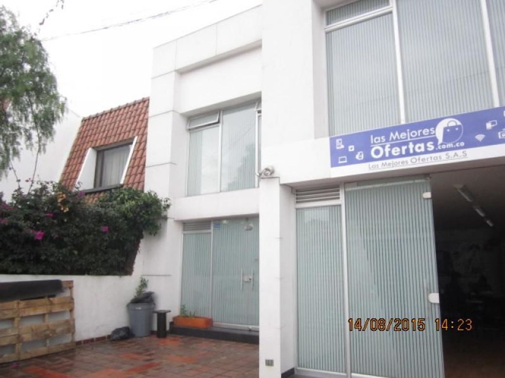 Casa de 8 alcobas en venta en Estoril, Bogotá, 263 m² · foto 3 de 20