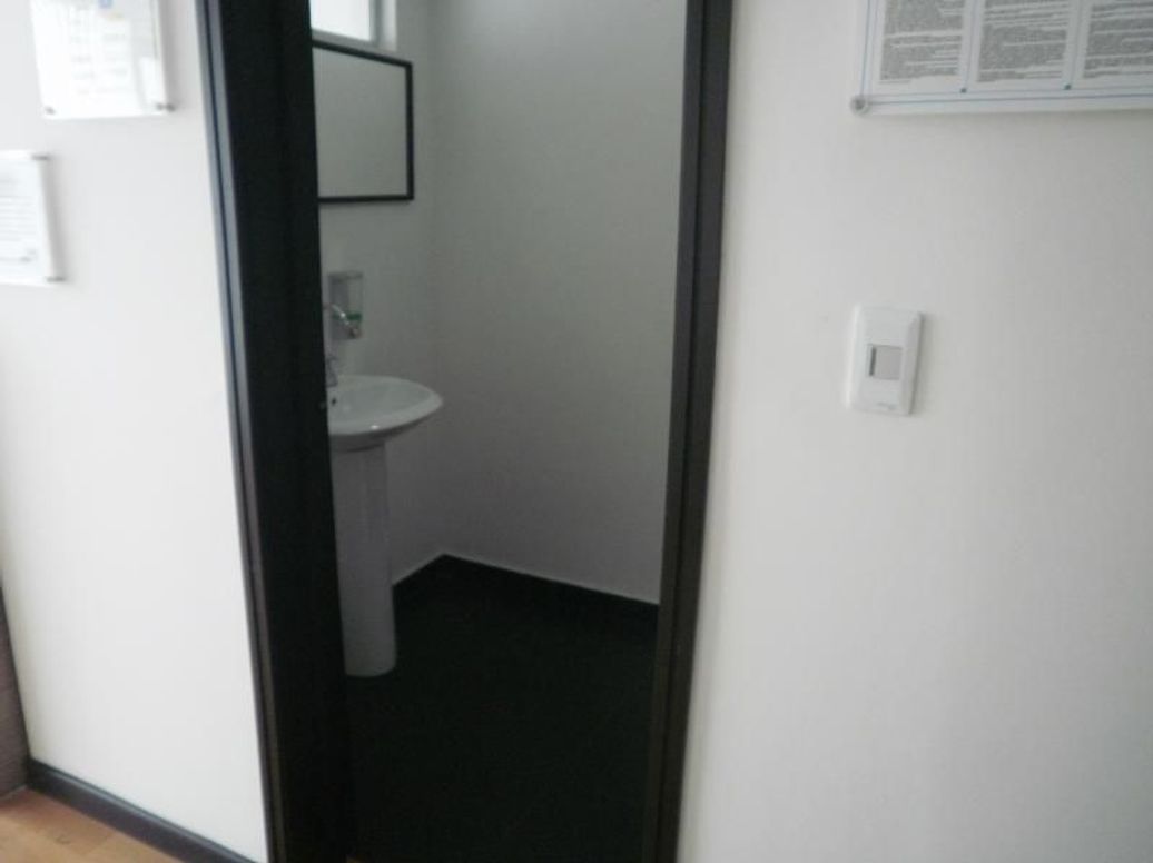 Casa de 8 alcobas en venta en Estoril, Bogotá, 263 m² · foto 8 de 20
