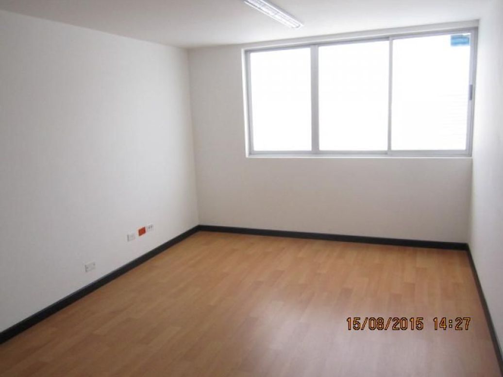 Casa de 8 alcobas en venta en Estoril, Bogotá, 263 m² · foto 15 de 20