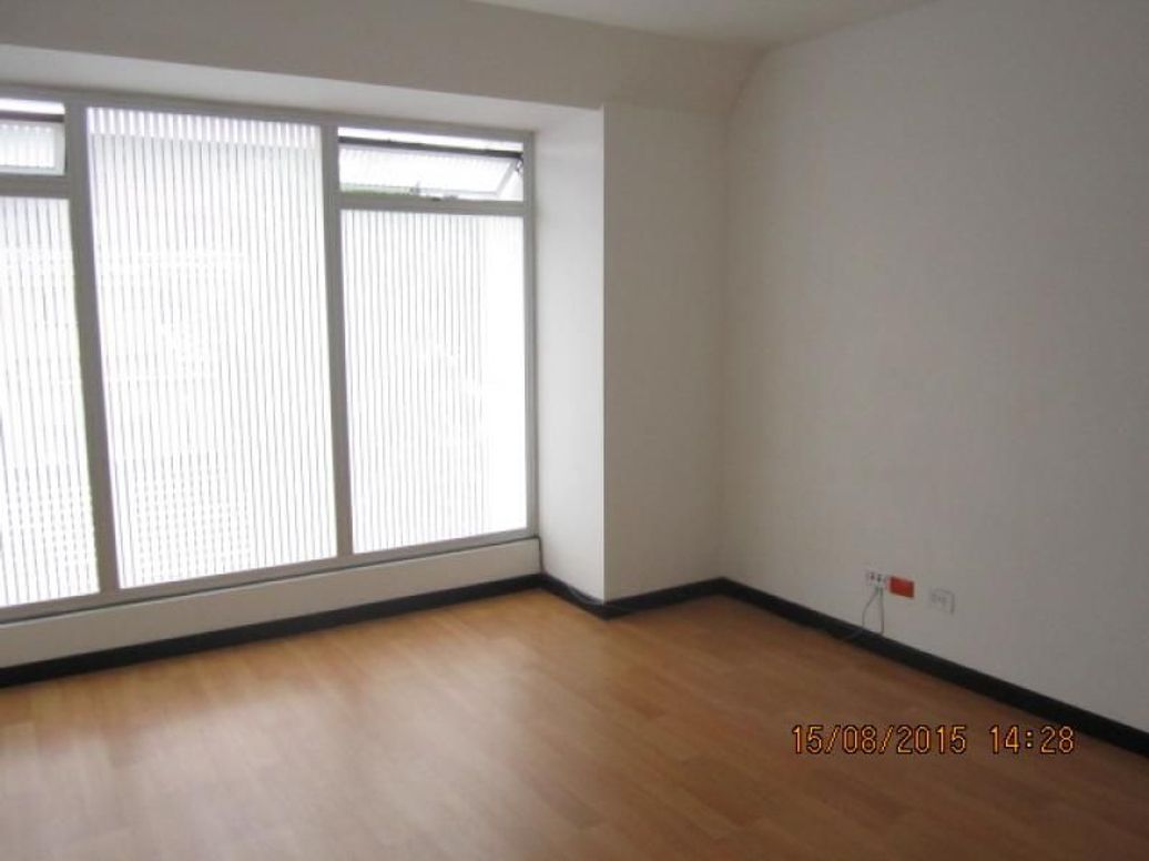 Casa de 8 alcobas en venta en Estoril, Bogotá, 263 m² · foto 16 de 20