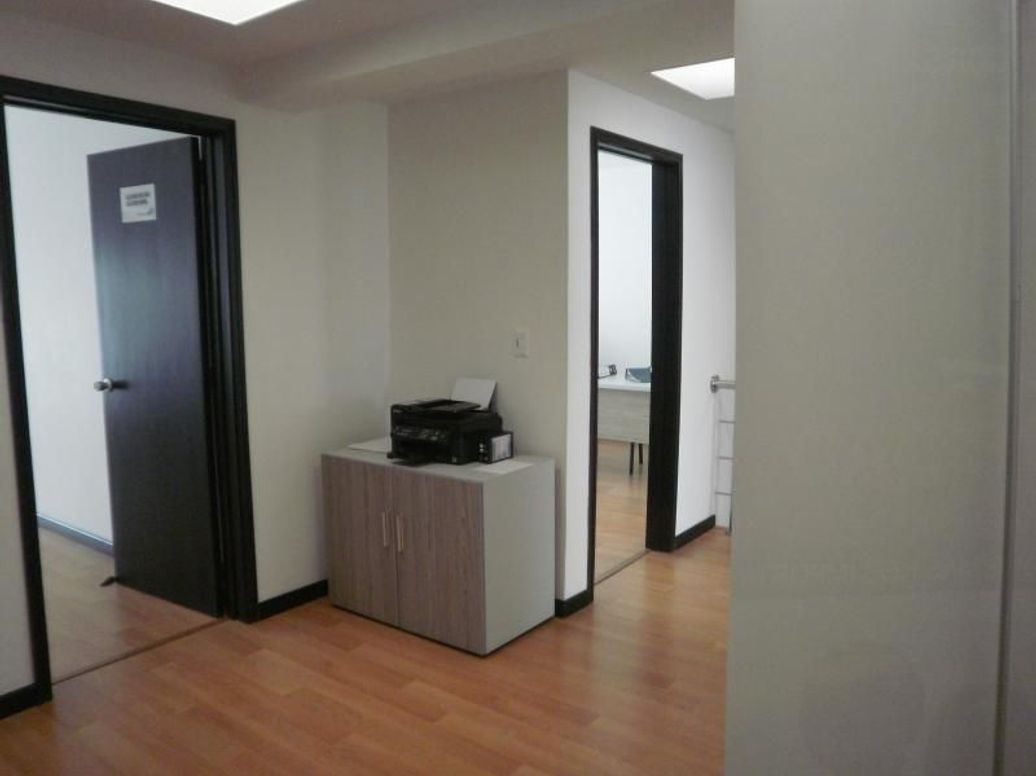 Casa de 8 alcobas en venta en Estoril, Bogotá, 263 m² · foto 18 de 20