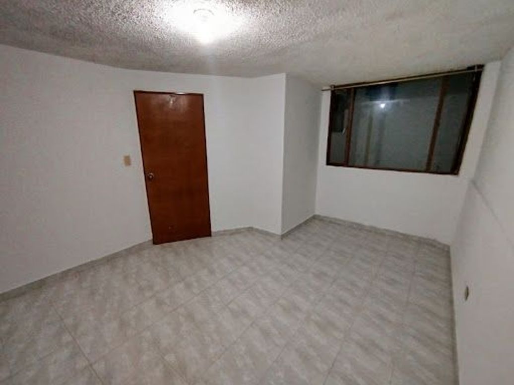 Casa de 8 alcobas en venta en Vereda Suba Rincón, Bogotá, 228 m² · foto 4 de 14