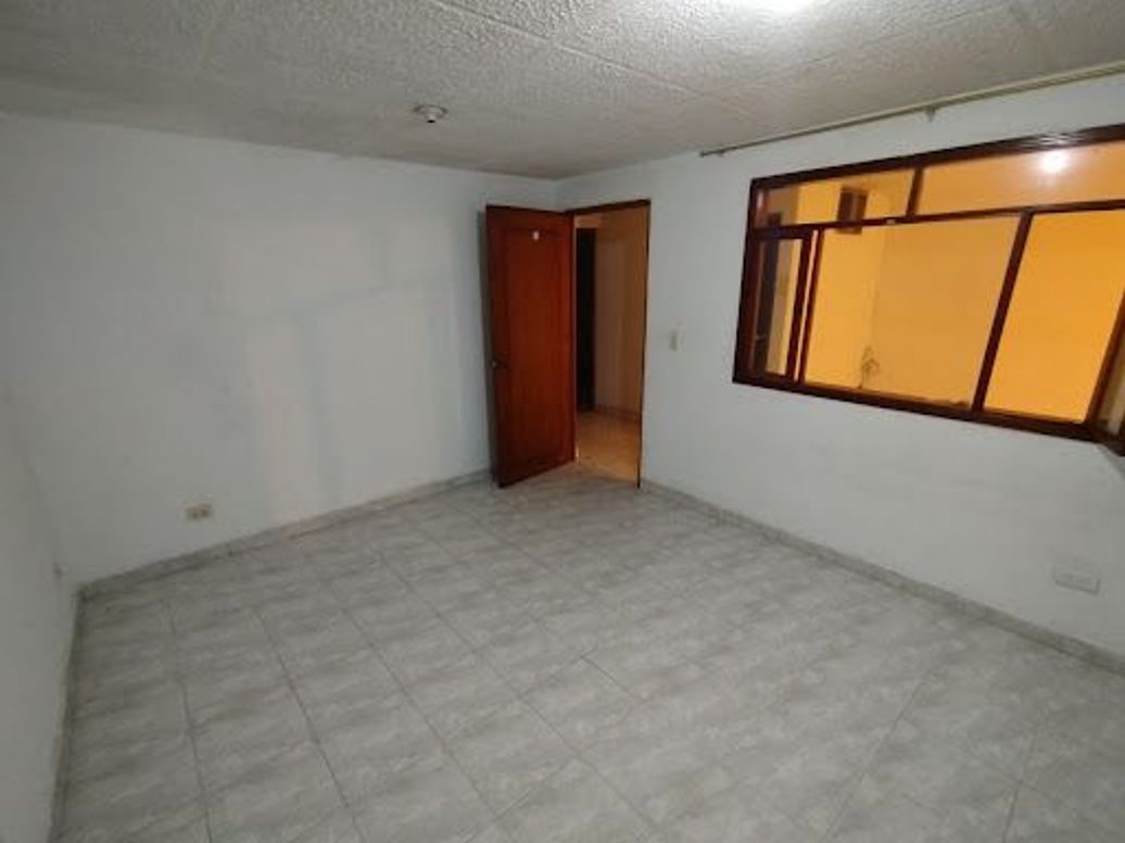 Casa de 8 alcobas en venta en Vereda Suba Rincón, Bogotá, 228 m² · foto 12 de 14