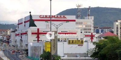 Venta de local en prestigioso centro comercial en cañaveral, cerca de supermercados, centros comerciales, restaurantes, clinicas, colegios, parques, zona residencial y vias principales.

Local comercial area: 93.81 m2

VENTA: $1.800.000.000

pregunta por él, bajo el código Inmobiliario V1695 ¡Contáctanos! Agenda tu cita y con gusto te asesoramos.

300 800 6712.

Somos GRUPO ANDINO INMOBILIARIO, con nosotros tendrás tus trámites más fácil y rápido.