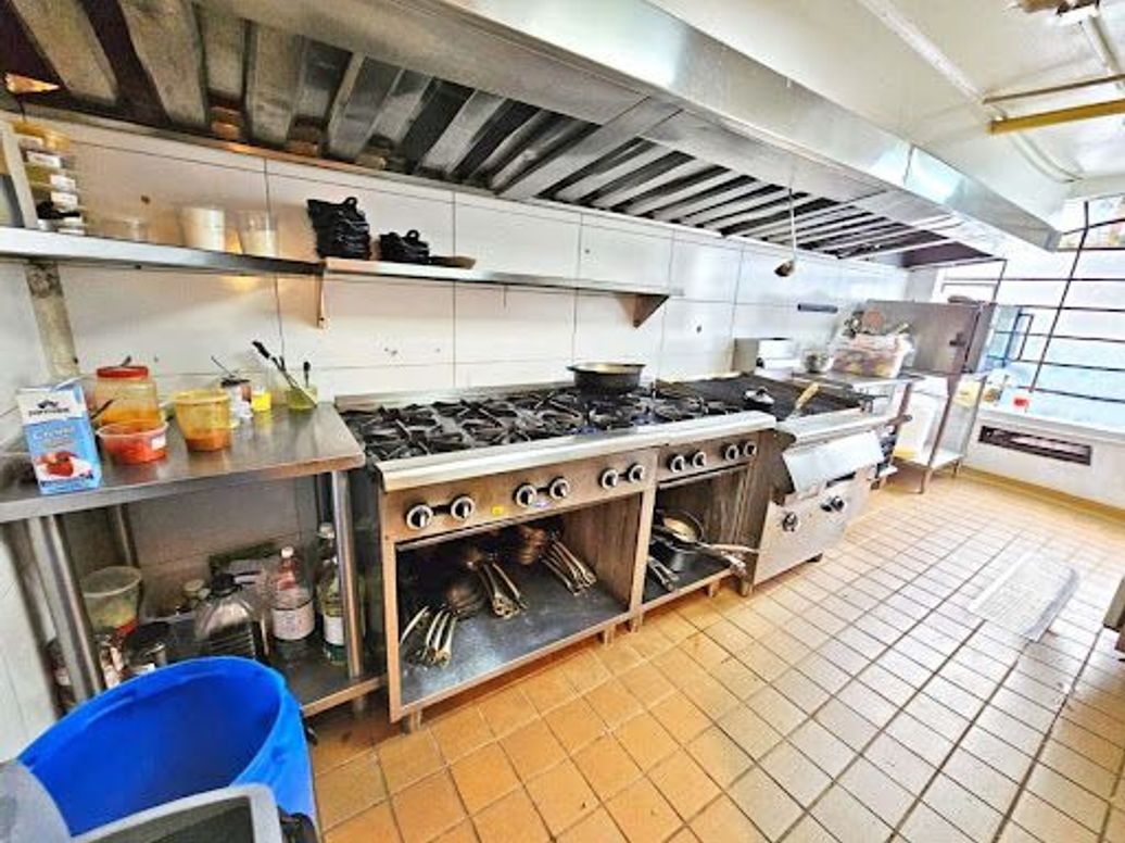 Casa de 7 alcobas en venta en Quinta Camacho, Bogotá, 364 m² · foto 19 de 20