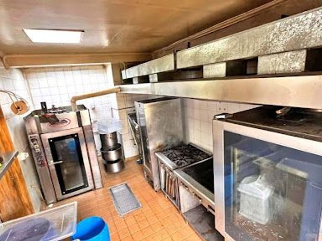 Casa de 7 alcobas en venta en Quinta Camacho, Bogotá, 364 m² · foto 17 de 20