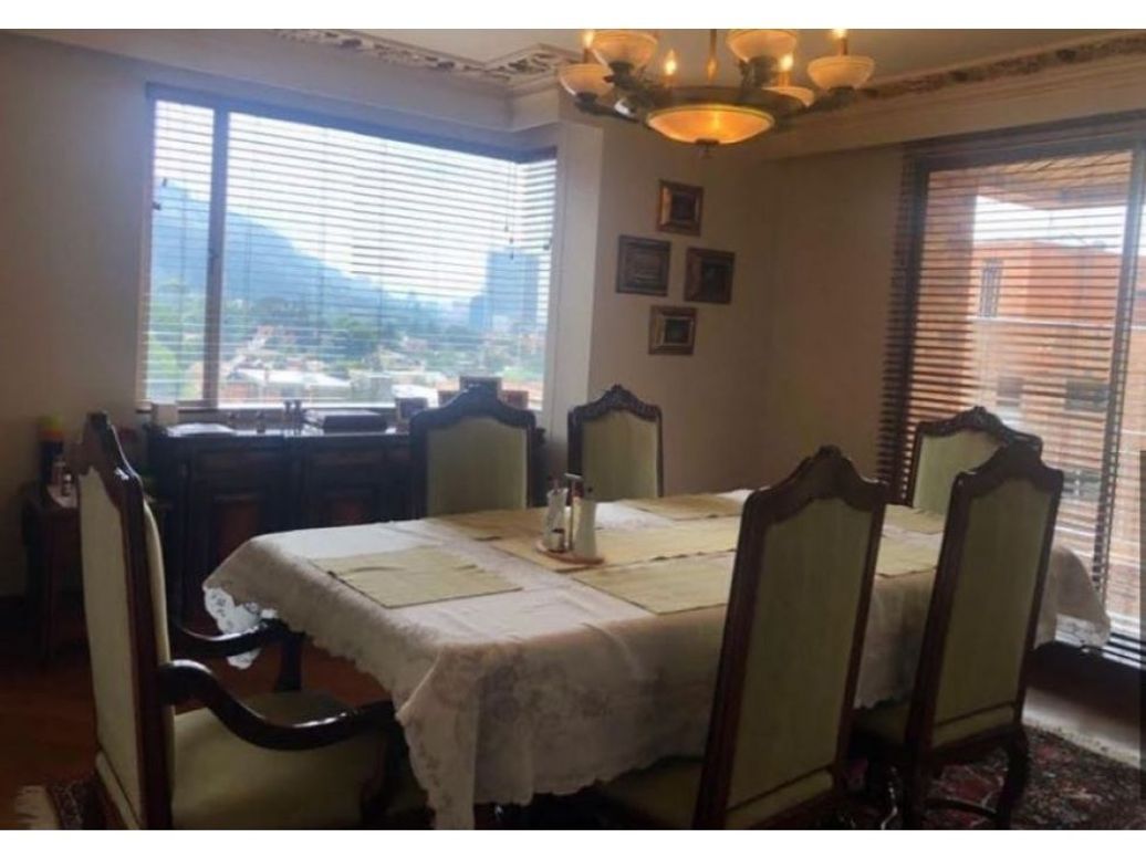 Apartamento de 3 alcobas en venta en Santa Barbara Alta, Bogotá, 277 m² · foto 5 de 19