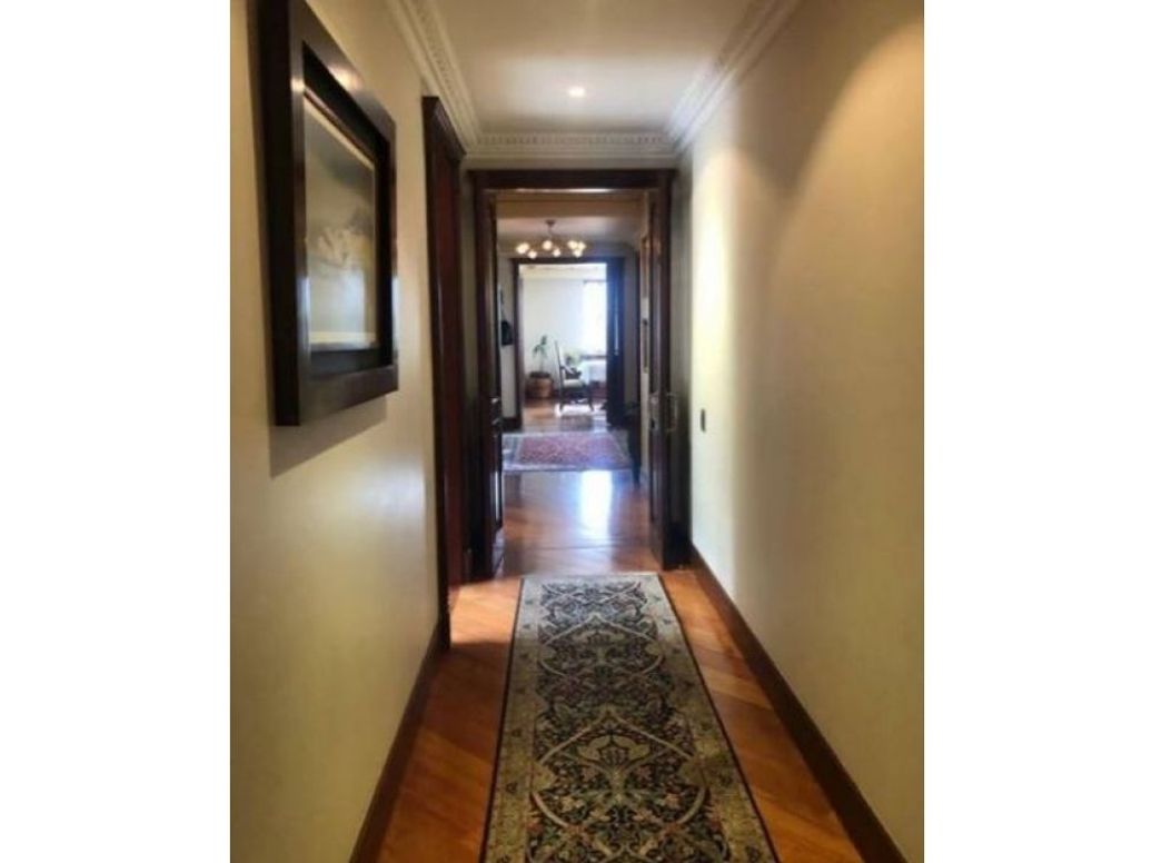 Apartamento de 3 alcobas en venta en Santa Barbara Alta, Bogotá, 277 m² · foto 8 de 19