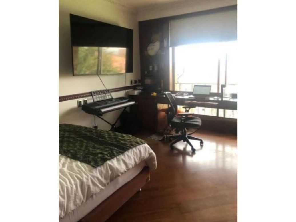 Apartamento de 3 alcobas en venta en Santa Barbara Alta, Bogotá, 277 m² · foto 14 de 19