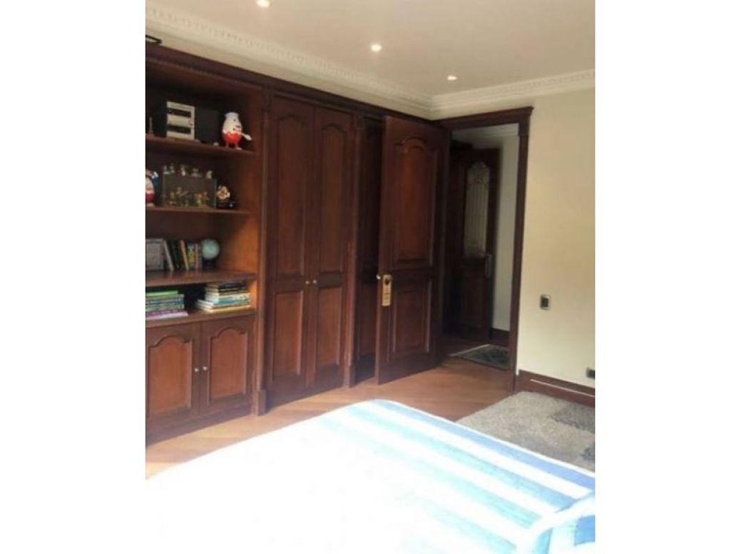 Apartamento de 3 alcobas en venta en Santa Barbara Alta, Bogotá, 277 m² · foto 12 de 19