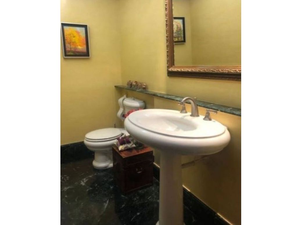 Apartamento de 3 alcobas en venta en Santa Barbara Alta, Bogotá, 277 m² · foto 17 de 19