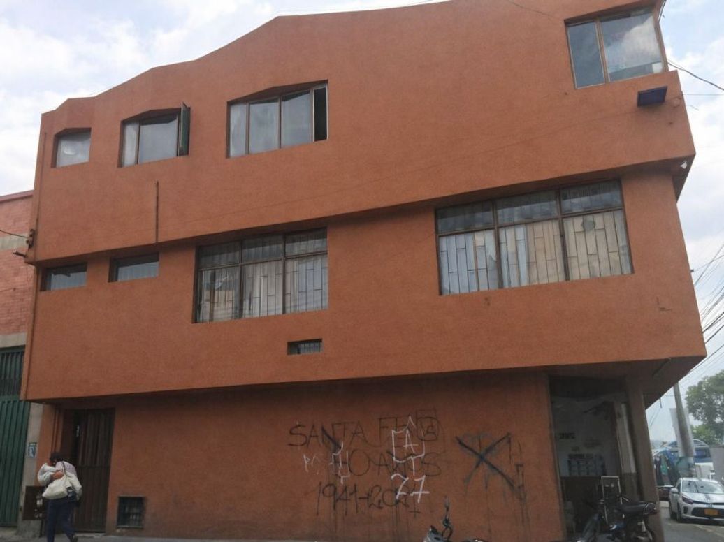 Casa de 4 alcobas en venta en Tivaque, Bogotá, 455 m² · foto 2 de 20