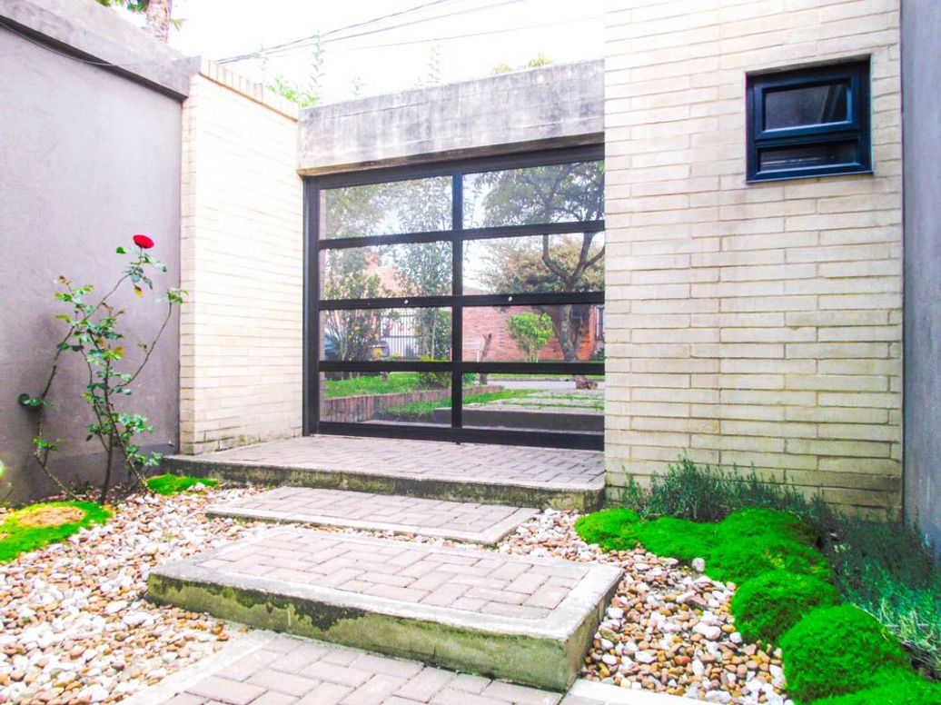 Casa de 5 alcobas en venta en Niza, Bogotá, 385 m² · foto 3 de 20