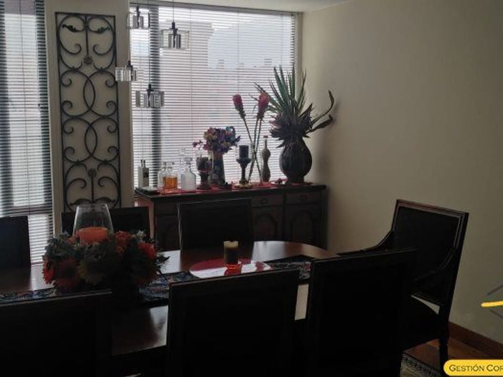 Apartamento de 3 alcobas en venta en Chico Navarra, Bogotá, 250 m² · foto 4 de 20