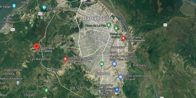 Lote de esquina para mediana Industria, con un área de 2.572 m2, sometido a régimen de propiedad horizontal, con una ubicación estratégica a 2.5 km  de la via de Barranquilla - Galapa, paralelamente a la vía la Cordialidad y limita con la ciudad de Barranquilla,  Este sector presenta importantes actividades de tipo industrial y comercial, cuenta con los servicios públicos de Acueducto, Alcantarillado, Energía Eléctrica, Teléfono, Alumbrado publico y Gas natural.