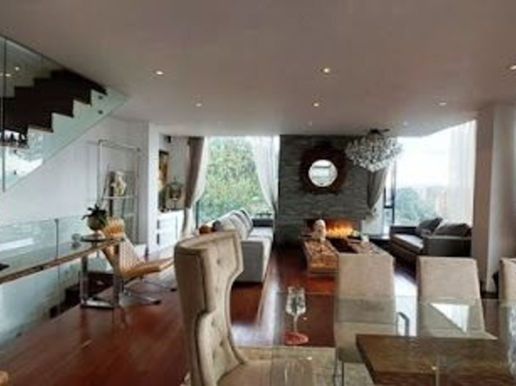 Casa de 3 alcobas en venta en Cedritos, Bogotá, 275 m² · foto 2 de 10