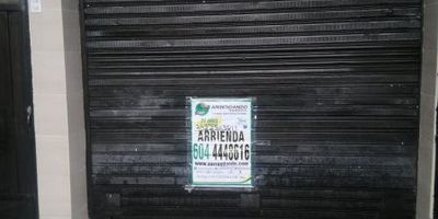 Local En Las Margaritas Itagüí Primer Piso
Comodidades: Cocineta, 1 baño y piso en cerámica
excelente ubicación cerca al hospital del sur, centro comercial arrayanes, tiendas, colegios,  estadio Ditaires y otros lugares importantes.esta arrendando en $2.600.000