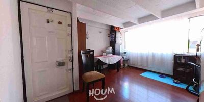 [VEN] ID HOUM: 138746

En Houm te ayudamos de forma fácil y segura. Los beneficios de comprar con nosotros:
    • Te ayudamos a conseguir financiamiento a través de una asesoría personalizada
    • Mediación y seguimiento de todo el proceso
    • Ponemos a tu disposición profesionales en notariado, registro y asesoría jurídica
¡Solo te preocupas de las firmas!

Departamento en venta, ubicado en el barrio Granjas Ei Dorado, con una superficie construida de 47.00 m² y superficie total de 45.00 m². 

Sus principales características son:

    • 2 dormitorios
    • 1 baño
    • Admite mascotas
    • Año de construcción: 2014
            
Además, el inmueble cuenta con las siguientes amenidades:

    • Salón de eventos
    • Vigilancia 24 hrs
    • Zona de juegos

Si compras con nosotros, te brindamos asesoría personalizada durante todo el proceso.
Más que una corredora, somos Houm.
*Aplican T&C