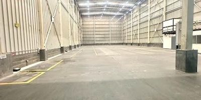  Área construida 1.407Almacenamiento 1.133Mesanini 128 CU 256Muelles de descargue 352 Área Total 1.741Resistencia del piso MR de 4.1 Mega pascales, tiene superior a 5 toneladas por M2Tiempo mínimo de arrendamiento de la bodega 5 años Seguros de la bodega cuenta con ellos No Red contraincendios No Cuántos muelles tiene la bodega 4 puertas  Dos grandes y dos pequeñas Qué área de mezanine 128 Área de oficina 256 metros ALEJANDRO CARRASCO 